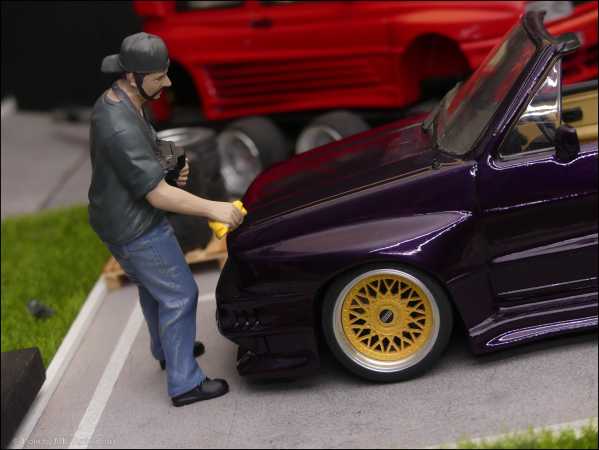 1:18 Karl Fotograf Figur